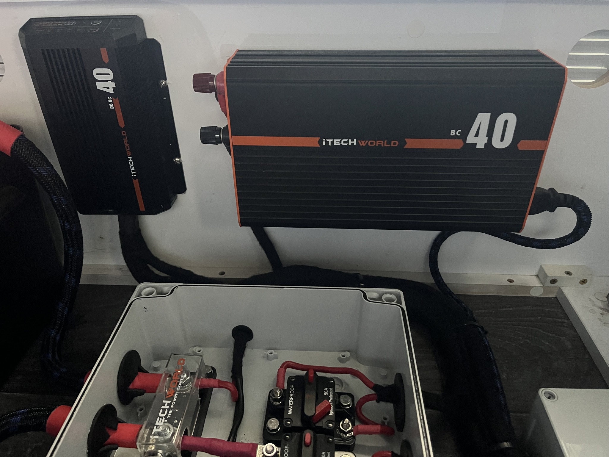 Pure sine wave inverter installation
